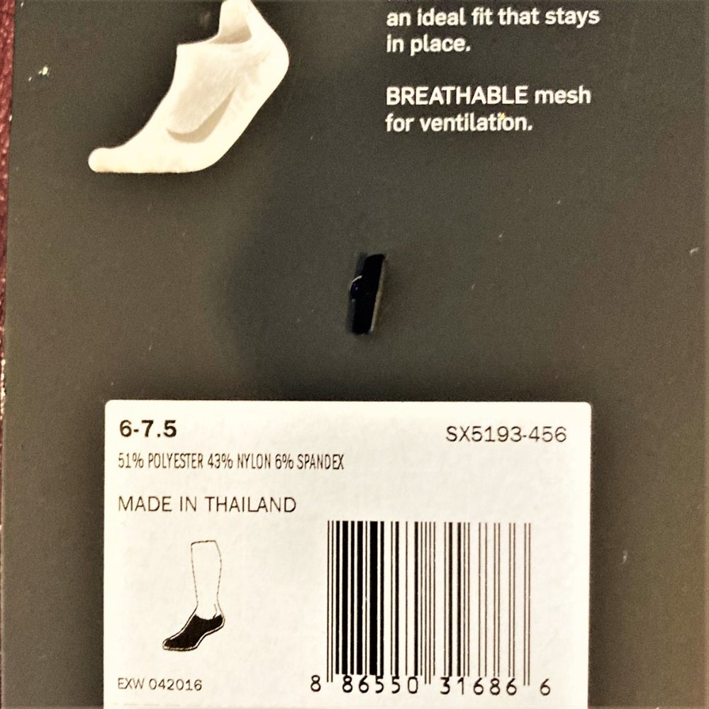 LOT of 4 PAIRS of Nike Socks athletic Running NEW Men L-XL Low-cut  white - Picture 3 of 3